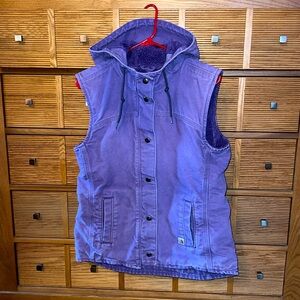 CARHARTT WOMEN’S HOODED BERKLEY VEST